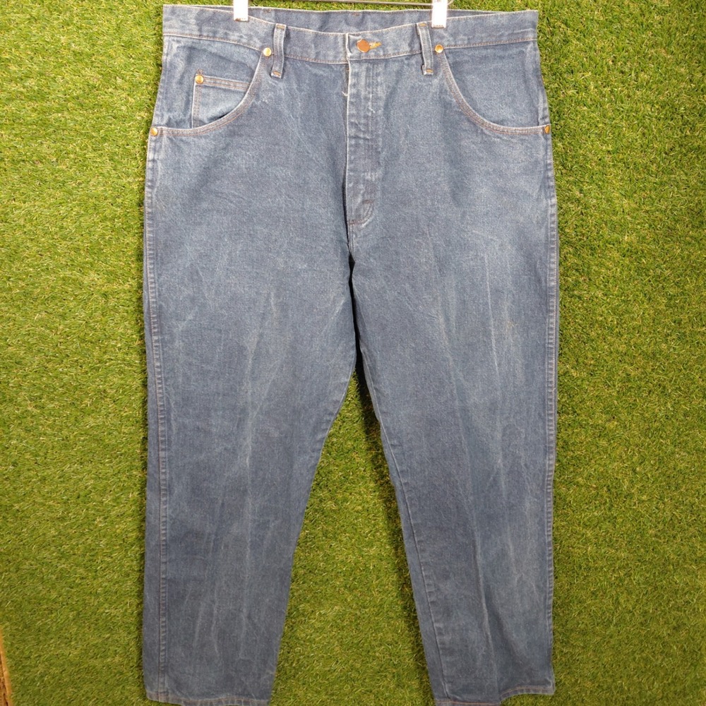 Wrangler Jeans Mens 38x30 Blue Denim Relaxed Fit Casual Pants